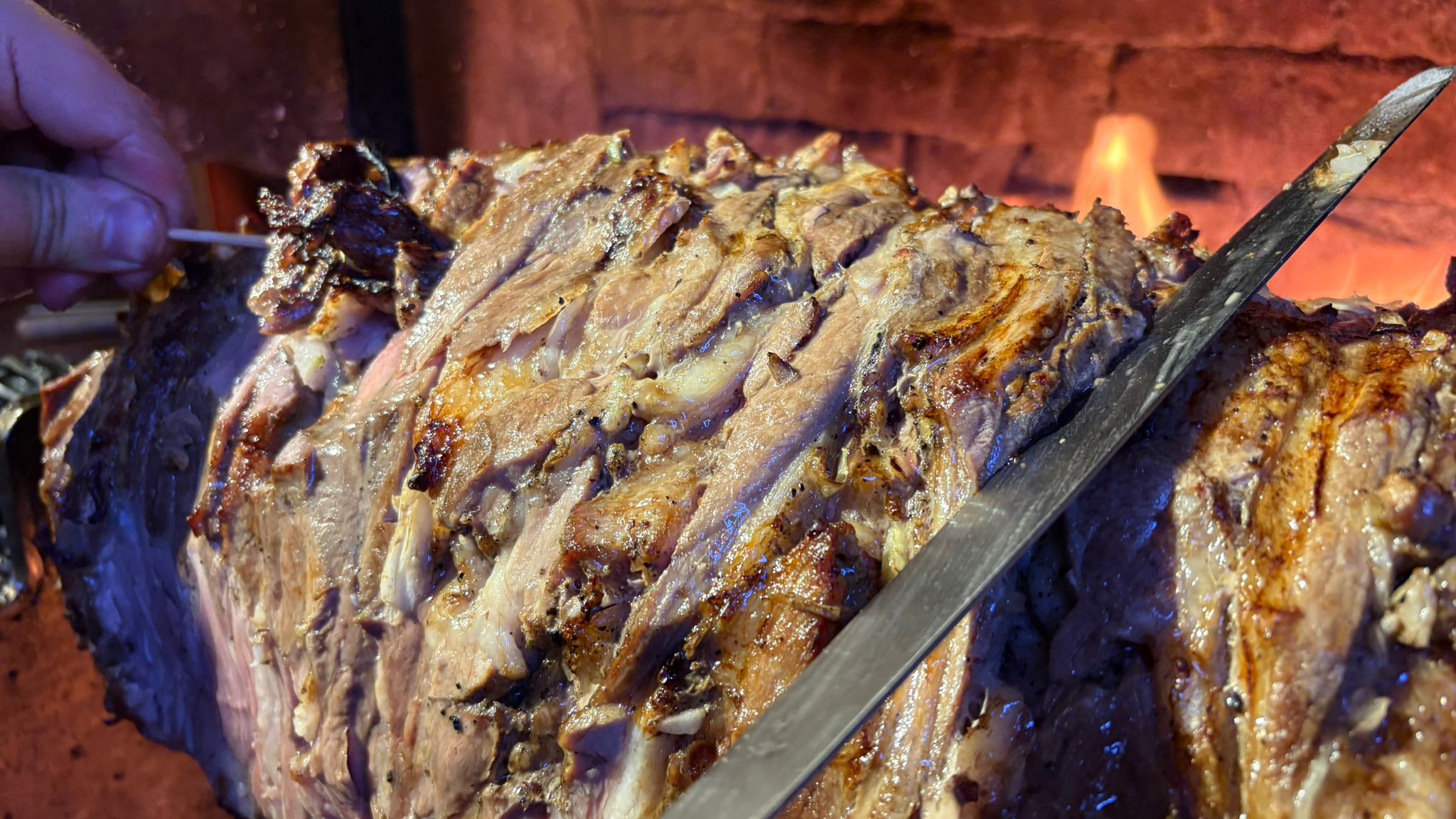 Yerinde Oltu cağ kebap servisi görseli